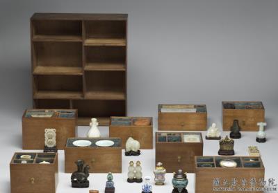 图片[3]-Wood cabinet with eight drawers, Qing dynasty, Qianlong reign (1736-1795)-China Archive